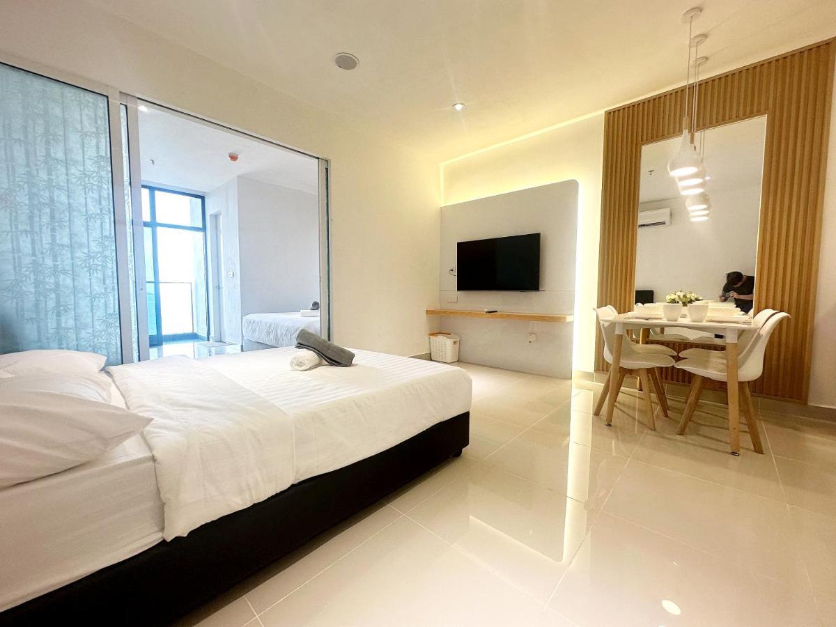 The Shore Kota Kinabalu City Centre By Lw Suites Exterior photo