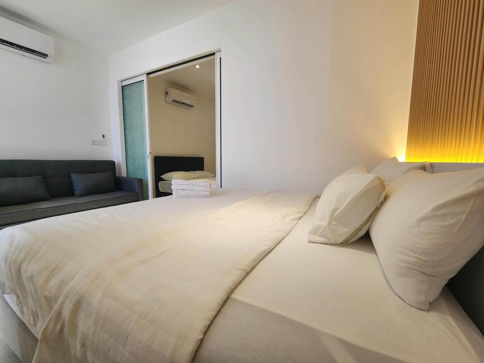The Shore Kota Kinabalu City Centre By Lw Suites Room photo