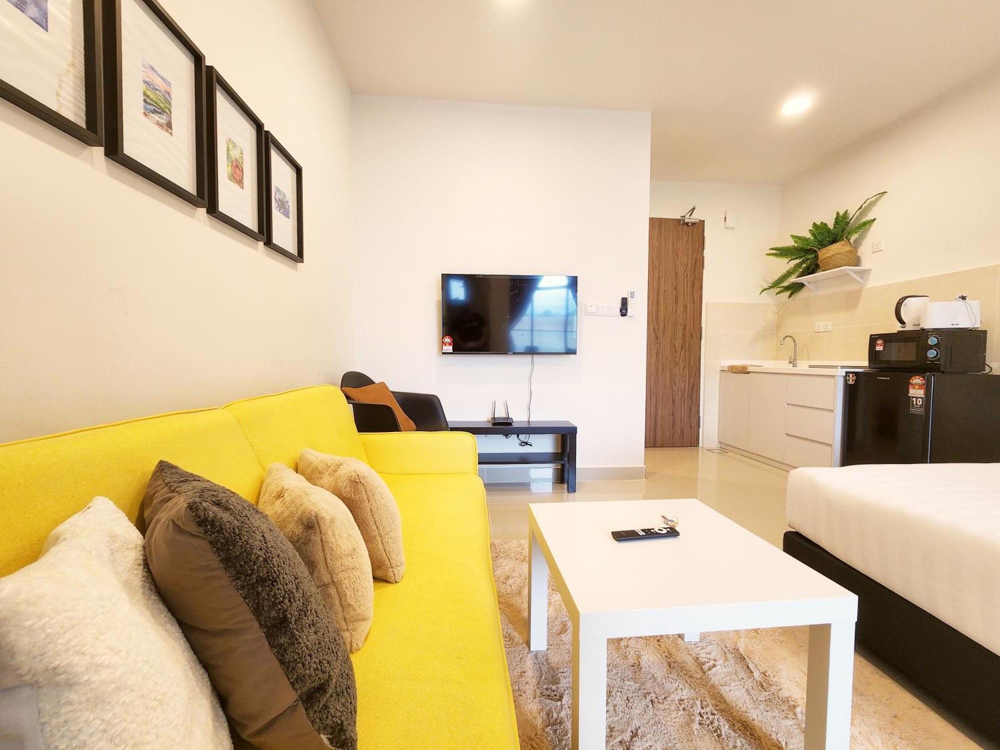 The Shore Kota Kinabalu City Centre By Lw Suites Room photo