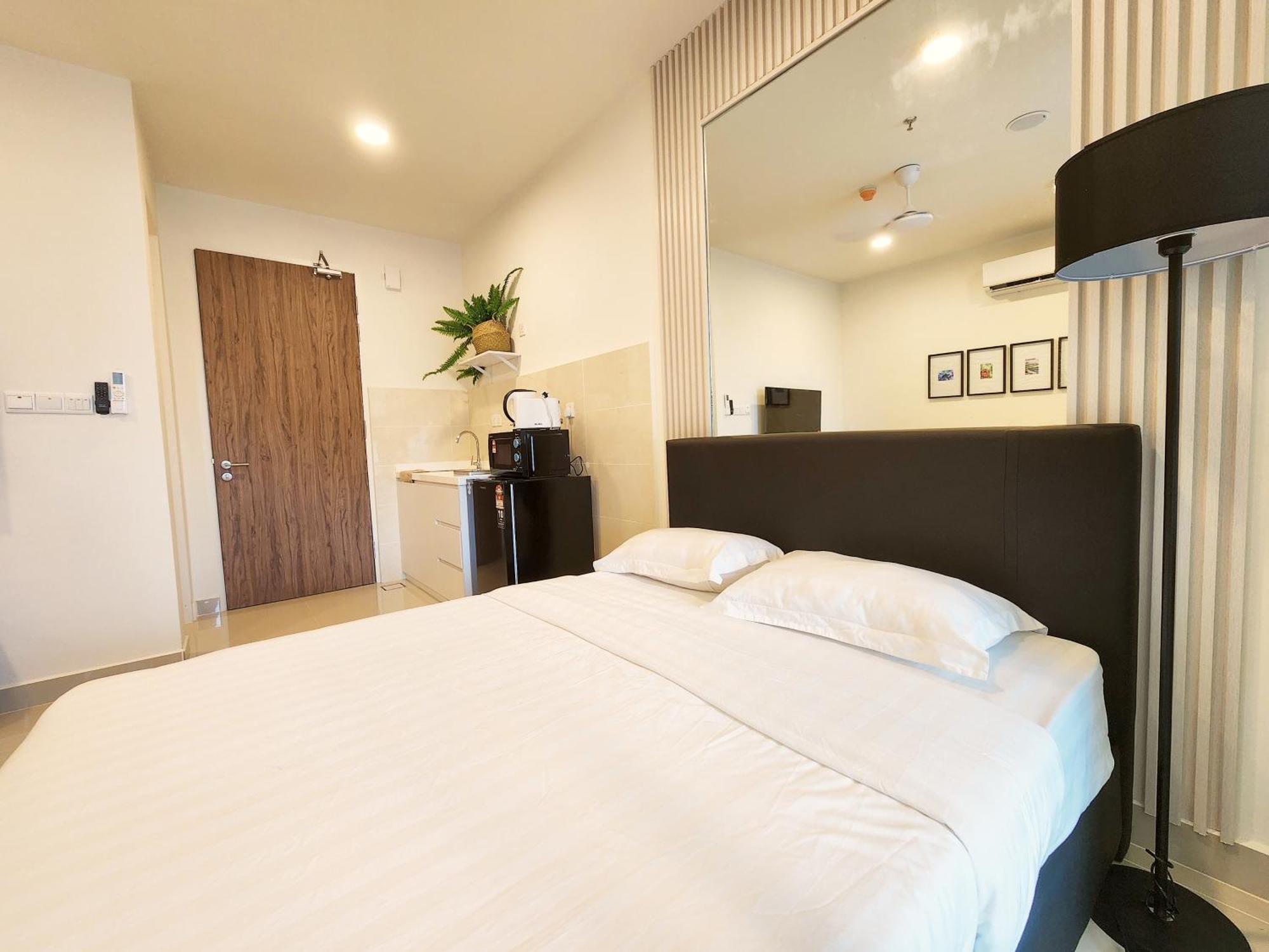 The Shore Kota Kinabalu City Centre By Lw Suites Room photo