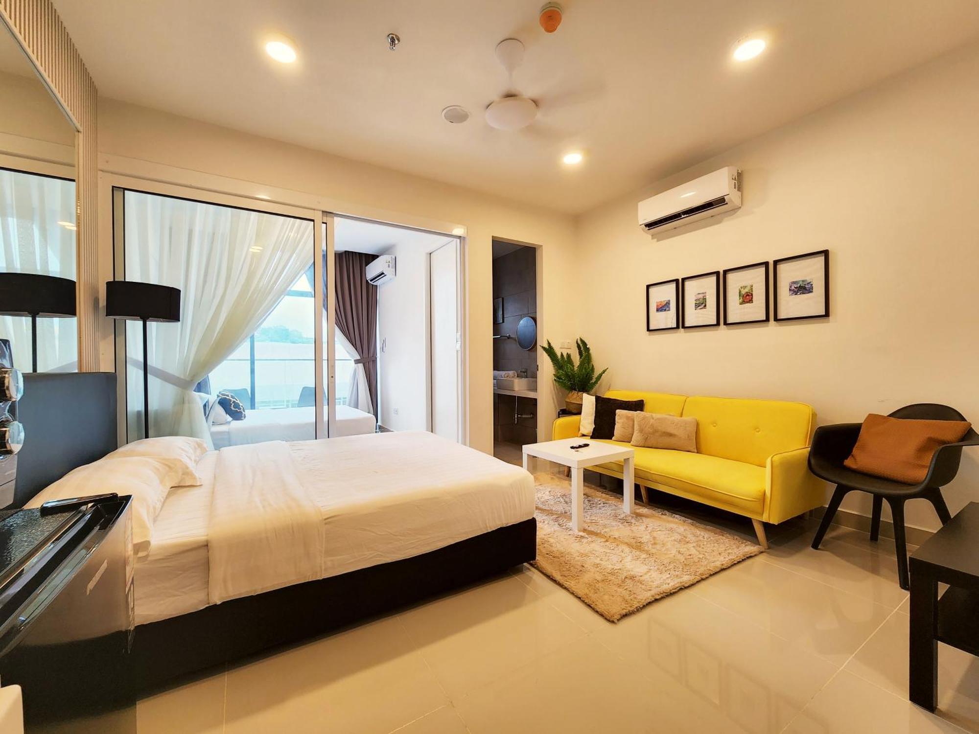 The Shore Kota Kinabalu City Centre By Lw Suites Room photo