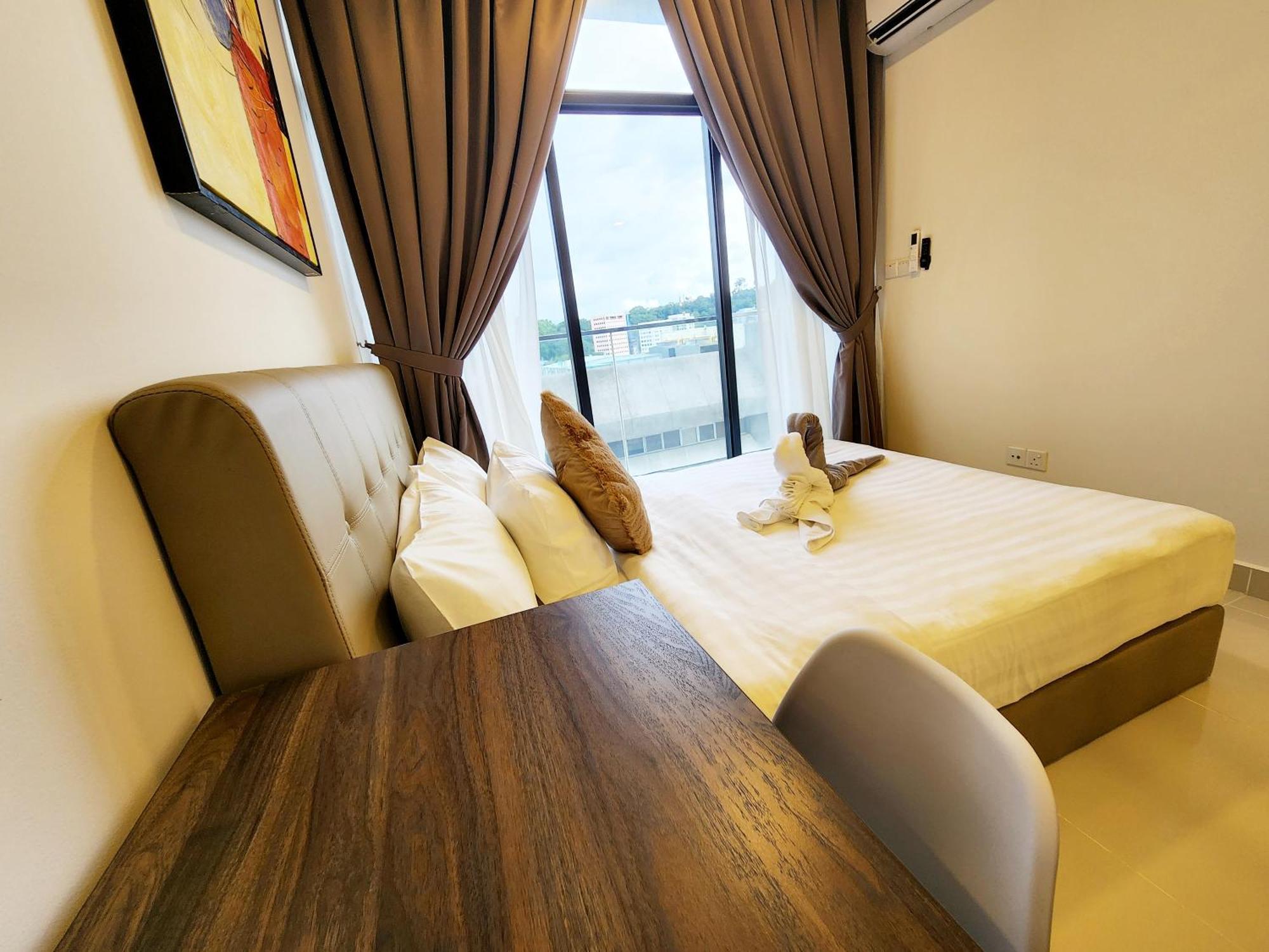 The Shore Kota Kinabalu City Centre By Lw Suites Room photo