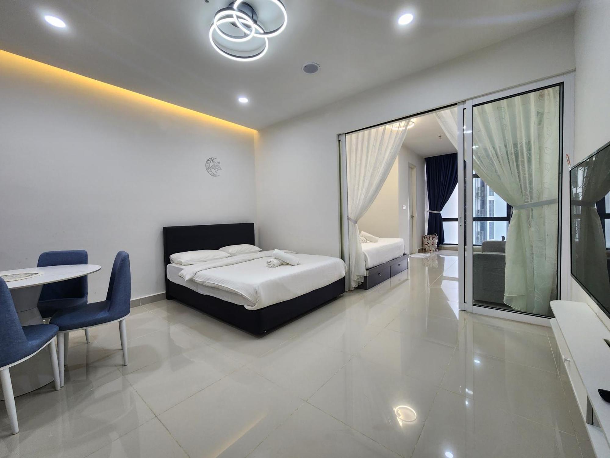 The Shore Kota Kinabalu City Centre By Lw Suites Room photo