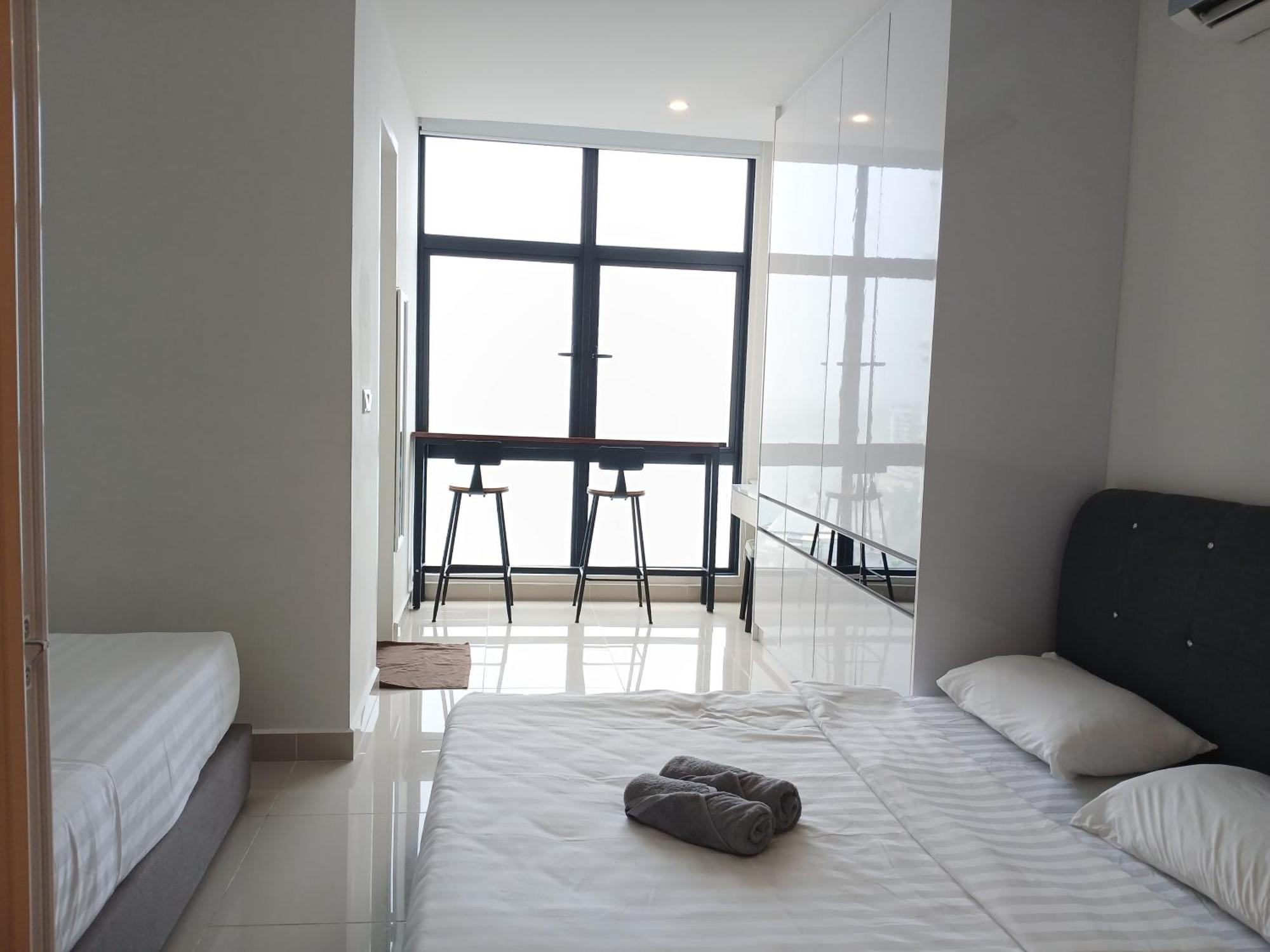 The Shore Kota Kinabalu City Centre By Lw Suites Room photo