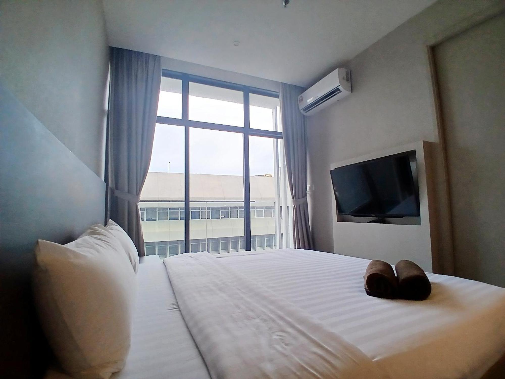 The Shore Kota Kinabalu City Centre By Lw Suites Room photo