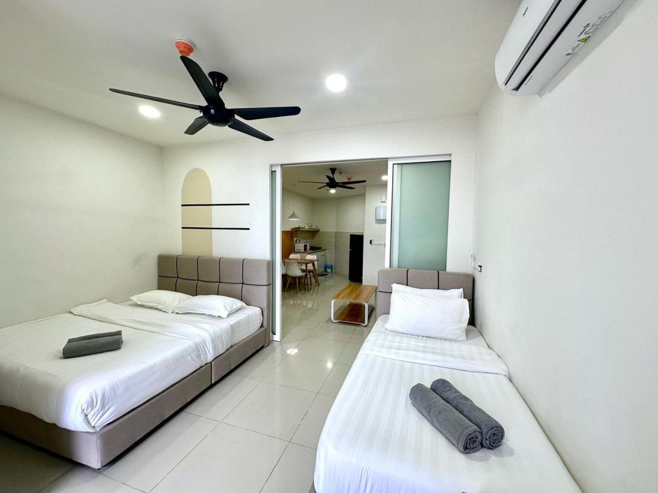 The Shore Kota Kinabalu City Centre By Lw Suites Room photo