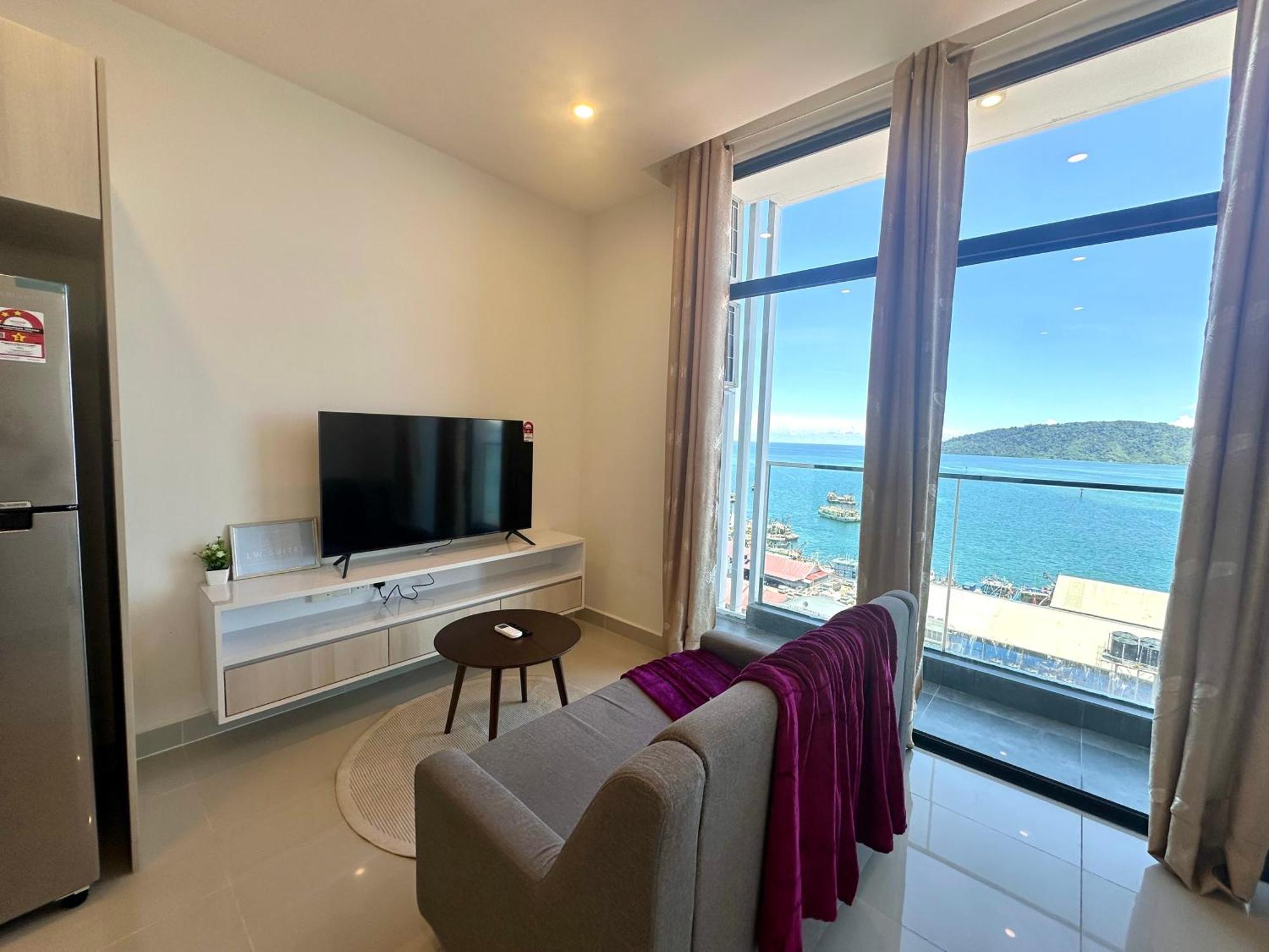 The Shore Kota Kinabalu City Centre By Lw Suites Exterior photo